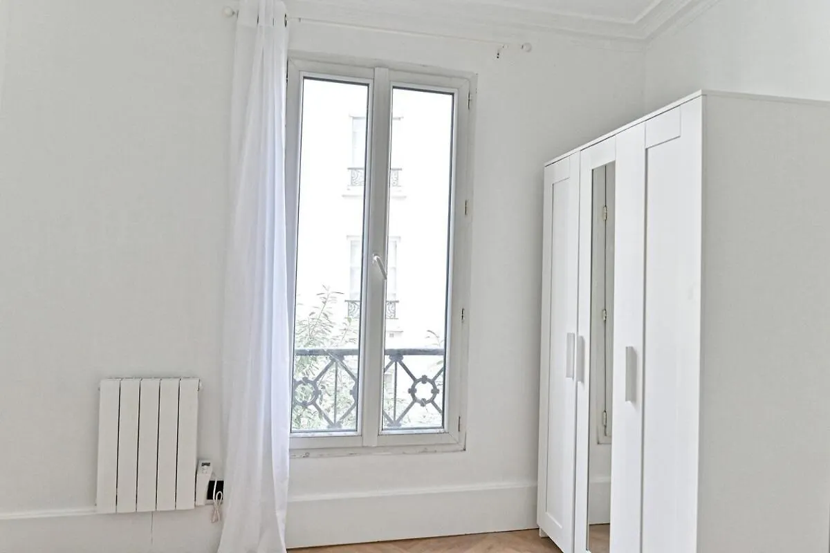 Modern Apartment Paris Moulin Rouge