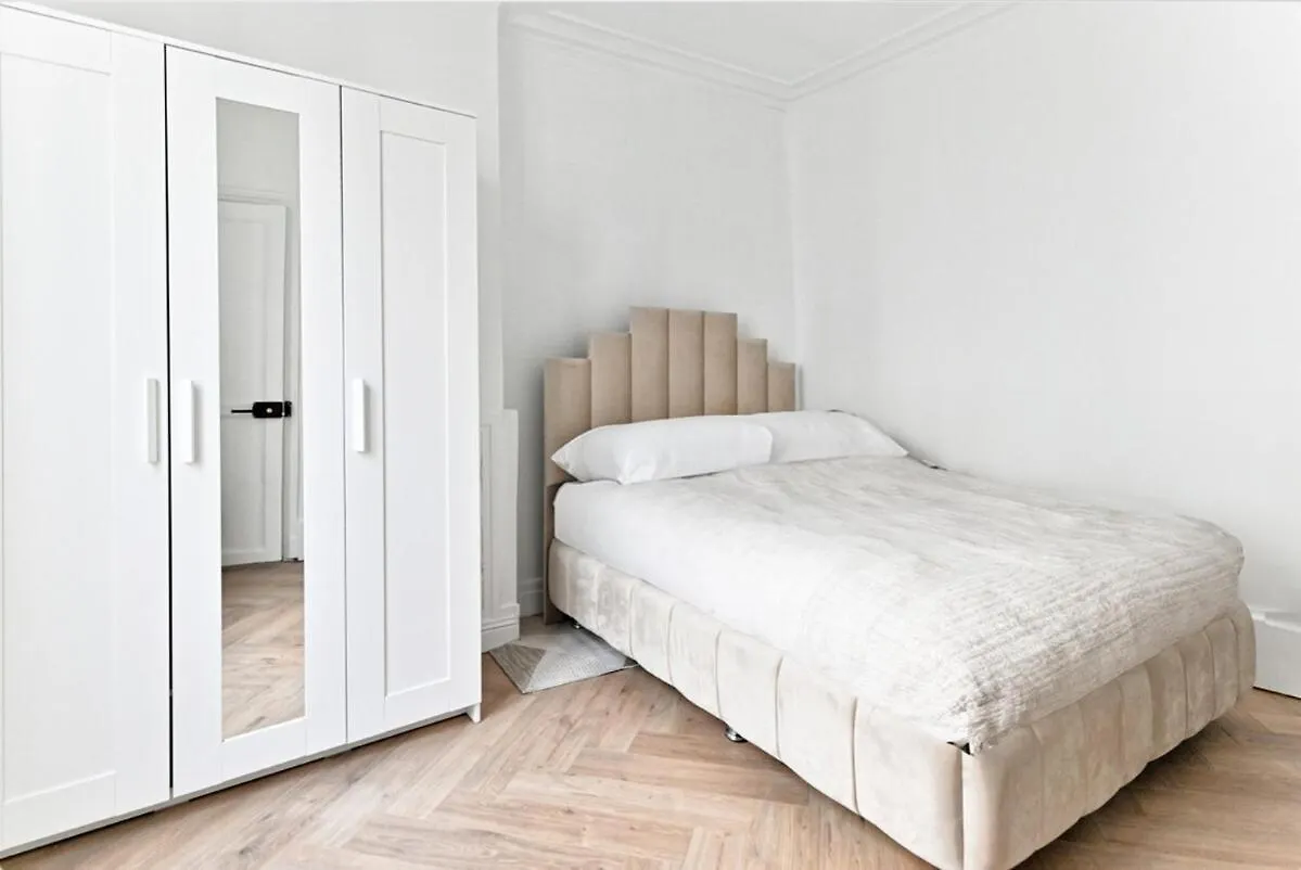 Modern Apartment Paris Moulin Rouge 0*,  France